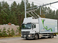 Гибридный грузовик на тестовой трассе в Германии (фото Siemens AG).