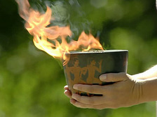 В Древней Олимпии зажгли факел Олимпийских игр в Сочи - фото 1