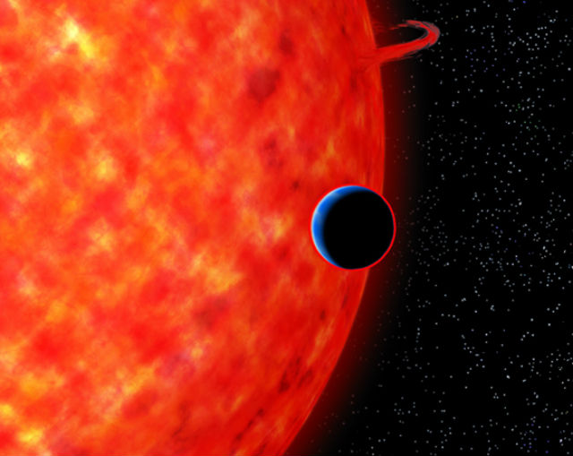 Соотношение размеров суперземли GJ3470b и её родительской звезды (иллюстрация NAOJ). 