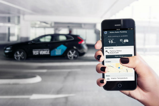 Пользователь сможет не только отправить автомобиль на парковку, но и призвать его обратно к себе (иллюстрация Volvo).