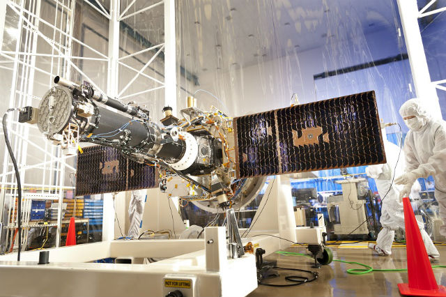 Телескоп IRIS, который будет исследовать хромосферу Солнца (фото Lockheed Martin/NASA). 
