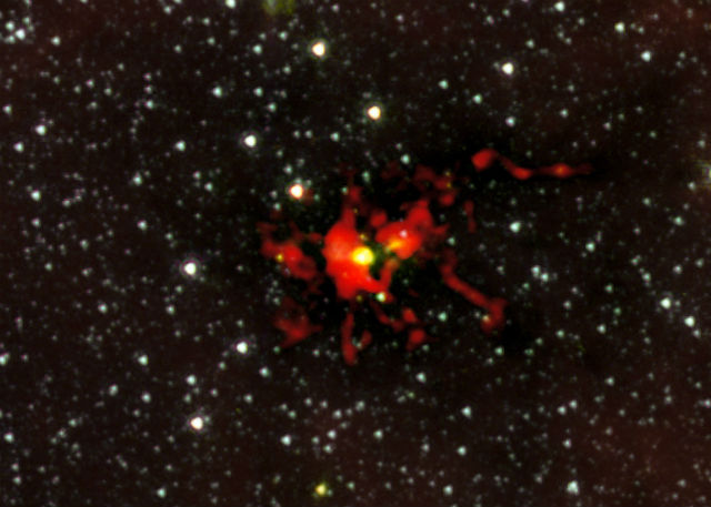 Формирование звезды-монстра из гигантского облака газа и пыли (фото ALMA, ESO/NRAJ/NRAO, NASA). 