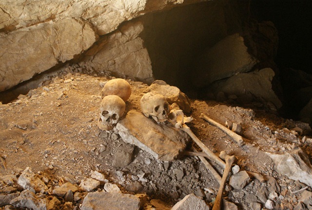 В пещере La Sepultura в штате Тамаулипас были найдены останки в общей сложности тридцати человек (фото INAH).