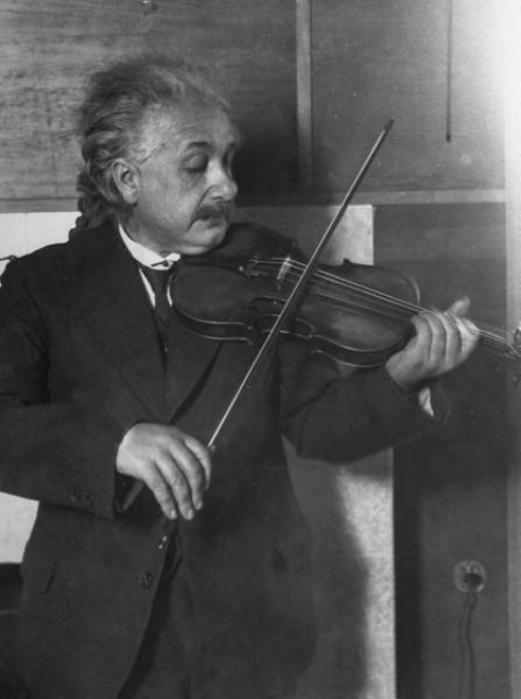 Говорят, что Альберт Эйнштейн работал в совершенном беспорядке (фото E.O.Hoppe/Wikimedia Commons).