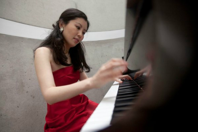 Автор исследования Чиа-Цзюн Цай – психолог и концертирующая пианистка (фото Kris Snibbe/Harvard University). 