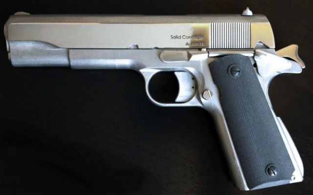 Так выглядит полностью функциональный пистолет М1911, напечатанный на 3D-принтере (фото Solid Concepts). 