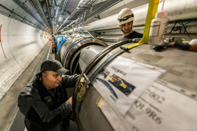 Опыт БАК будет использоваться для того, чтобы создать оптимальную конструкцию следующих устройств (фото Anna Pantelia/CERN).