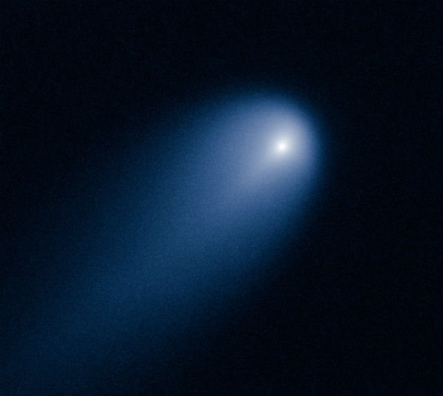 Снимок кометы ISON, сделанный телескопом "Хаббл" (фото NASA).