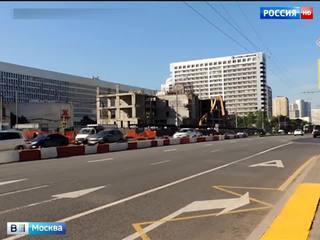 На проспекте Вернадского сносят недостроенный деловой центр