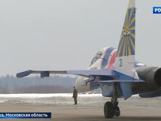 Russian Knights Demonstrated Aerobatics on Sukhoi Su-30SM