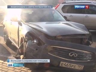 На Сухаревской площади столкнулись семь машин