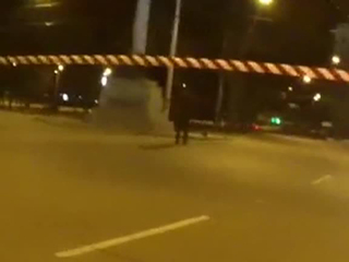 Ночью в Харькове пытались подорвать стелу с флагом