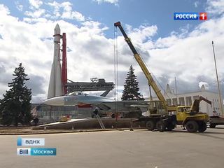 Истребитель Су-27 - теперь на ВДНХ