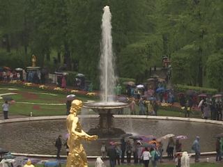 Праздник фонтанов в Петергофе: 