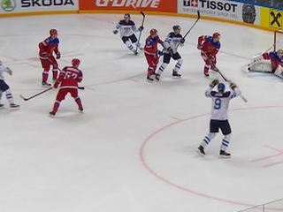 Хоккеисты сборной России уступили в полуфинале финнам