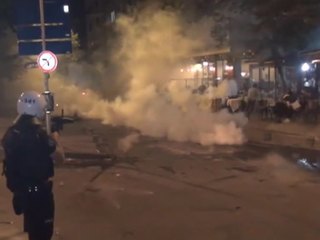 Мирное шествие в Стамбуле разогнали слезоточивым газом