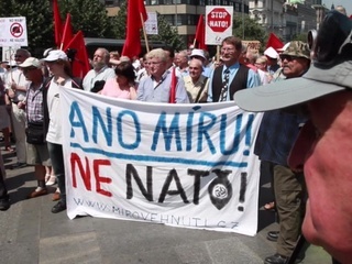 Чехи провели митинг против агрессии НАТО