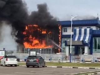 Пожарные потушили аэропорт Благовещенска за полчаса
