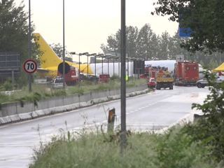 В Италии грузовой самолет сошел с посадочной полосы