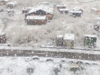 Солнечный Магадан: после двух недель дождей - снег