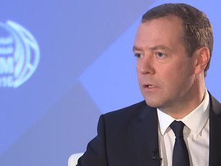 Медведев рассказал о ставках и разумно консервативном курсе кабмина
