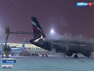 Оттепель в Москве: на дорогах скользко, в аэропортах отменяют рейсы