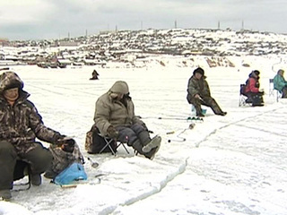 Спасатели сняли со льдин несколько десятков рыбаков