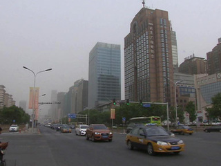 Пекин утонул в облаке пыли