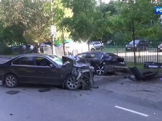 На Волжском бульваре столкнулись две иномарки