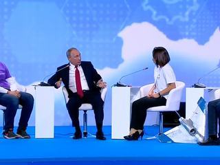 Денис Клебанов: президент дал понять школьникам, что они нужны стране