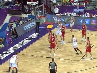 Российские баскетболисты обыграли сербов на чемпионате Европы