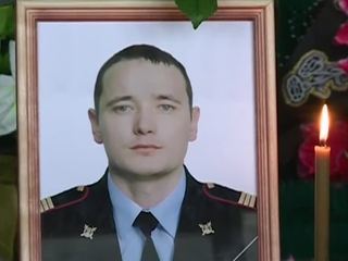 Погибшего при исполнении Дмитрия Бакаева посмертно наградили орденом 