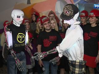 Первый в мире рэп-баттл среди роботов прошел в Москве