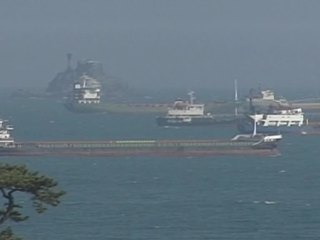 Экипажи трех российских судов не могут вернуться домой из ОАЭ