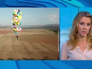 Между восторгом и ужасом: британец взлетел на табуретке с воздушными шариками