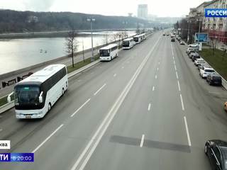 Экскурсионные автобусы продолжают атаковать столичные парковки и остановки