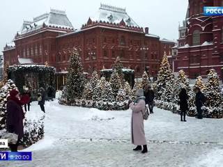 Восьмибальные пробки и десятки ДТП: в Москву пришли сильные снегопады