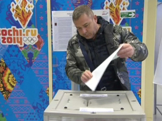 Небывалая явка в Сочи: туристы голосуют перед подъемом в горы