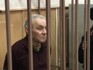 Отец полковника Захарченко отправлен под домашний арест