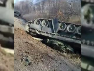 Военнослужащие потеряли танк Т-72 на дороге в Хабаровском крае