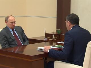 Владимир Путин обсудил с Юнус-Беком Евкуровым социально-экономическую ситуацию в Ингушетиии