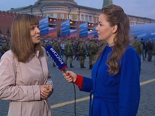 На  Красной площади продолжаются главные торжества в честь Дня России