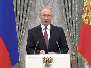Путин вручил награды в Екатерининском зале Кремлевского дворца