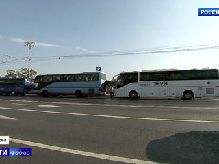 Московские улицы оккупировали туристические автобусы
