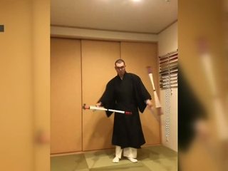 Флешмоб в кашае: монахи-джедаи вступились за коллегу из Японии