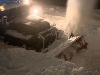 Дороги больше нет: в Крыму десятки авто оказались заложниками снежной стихи
