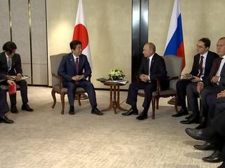 В Москве начинаются переговоры Путина с премьер-министром Японии Абэ