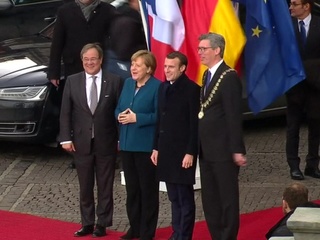 Меркель и Макрон подписали договор о сотрудничестве и интерграции