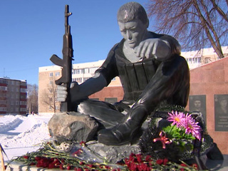 Памятник воинам-интернационалистам в Салавате напомнил героя комиксов США