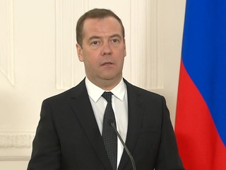 Дмитрий Медведев вручил правительственные премии в области культуры